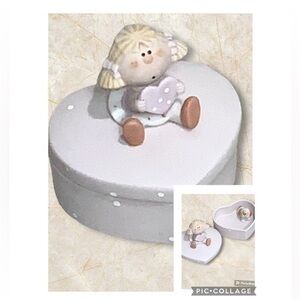 Fabrizio George Good Bumpkins Young Girl Heart Trinket Box Ceramic Figurine
